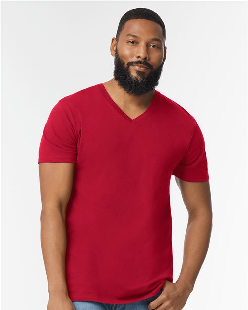 Gildan - Softstyle® V-Neck T-Shirt - 64V00